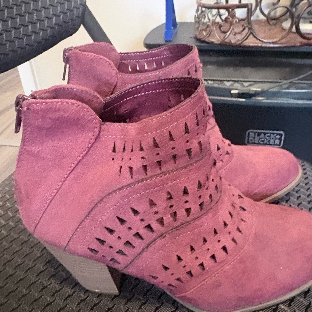 Diba Women's Ankle Boots - Pink Suede size 7 1/2